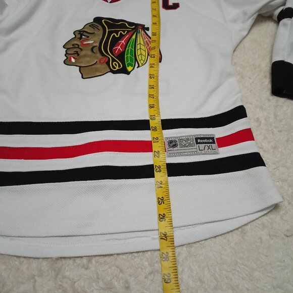 Chicago Blackhawks Jersey Youth Large NHL Hockey Jonathan Toews 19 Reebok Captai - Picture 5 of 9